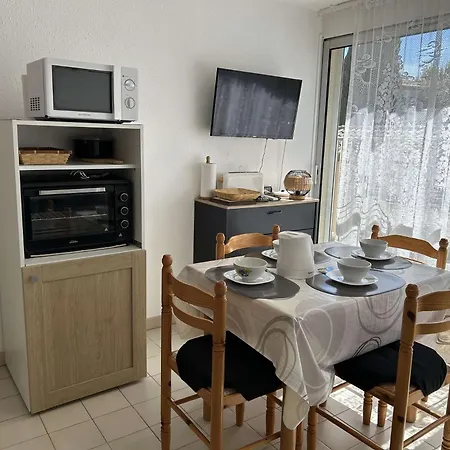 Appt 2 Pieces Climatise Du Roi Gr400-008
