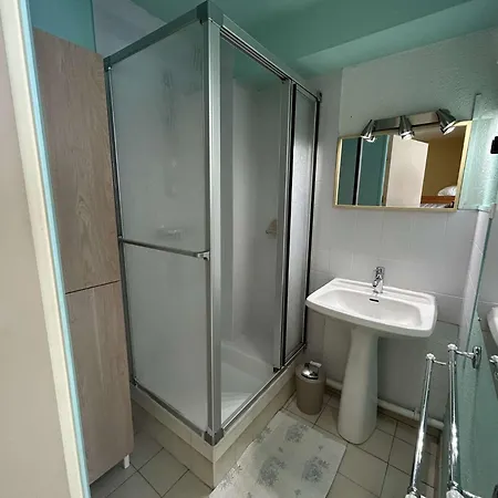 Appt 2 Pieces Climatise Du Roi Gr400-008 Апартаменты Ле-Гро-дю-Руа